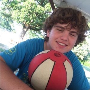 Meet your Posher, Zach